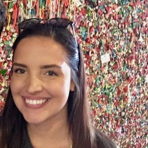 Meet your Posher, Natalie